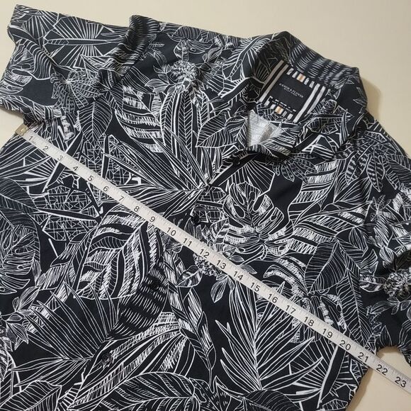 Denim & Flower Black and White Men's Rayon Casual Button Down Short Sleeve Shirt - Picture 4 of 15